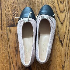 NWOT A. Saloni Black and Pink Loafers